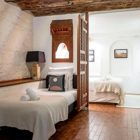 Loft D Exception Au Pied Des Champs-elysees *