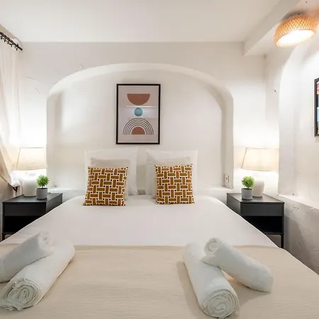 Loft D Exception Au Pied Des Champs-elysees