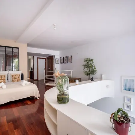 公寓 Loft D Exception Au Pied Des Champs-elysees *