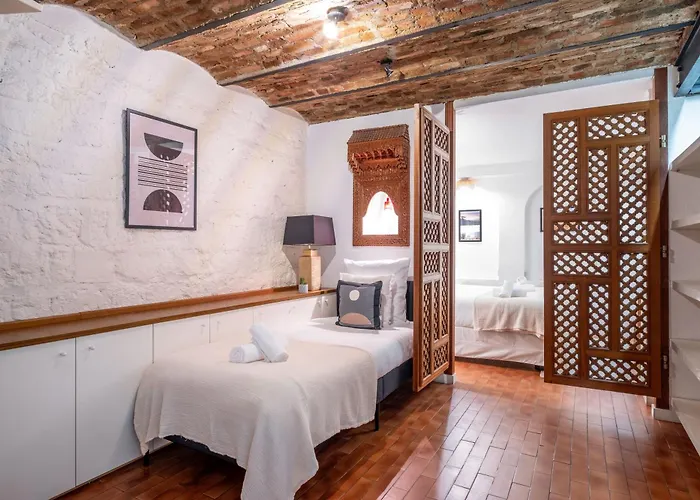 Loft D Exception Au Pied Des Champs-elysees *