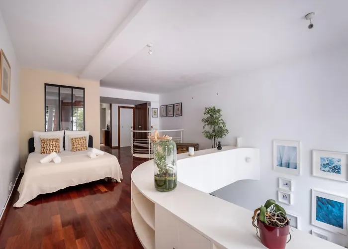 아파트 Loft D Exception Au Pied Des Champs-elysees *
