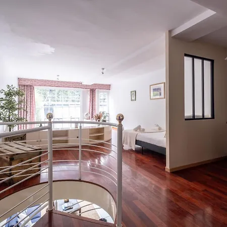 Loft D Exception Au Pied Des Champs-elysees