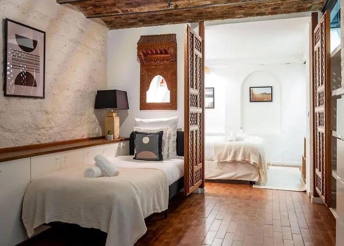 Loft D Exception Au Pied Des Champs-elysees *